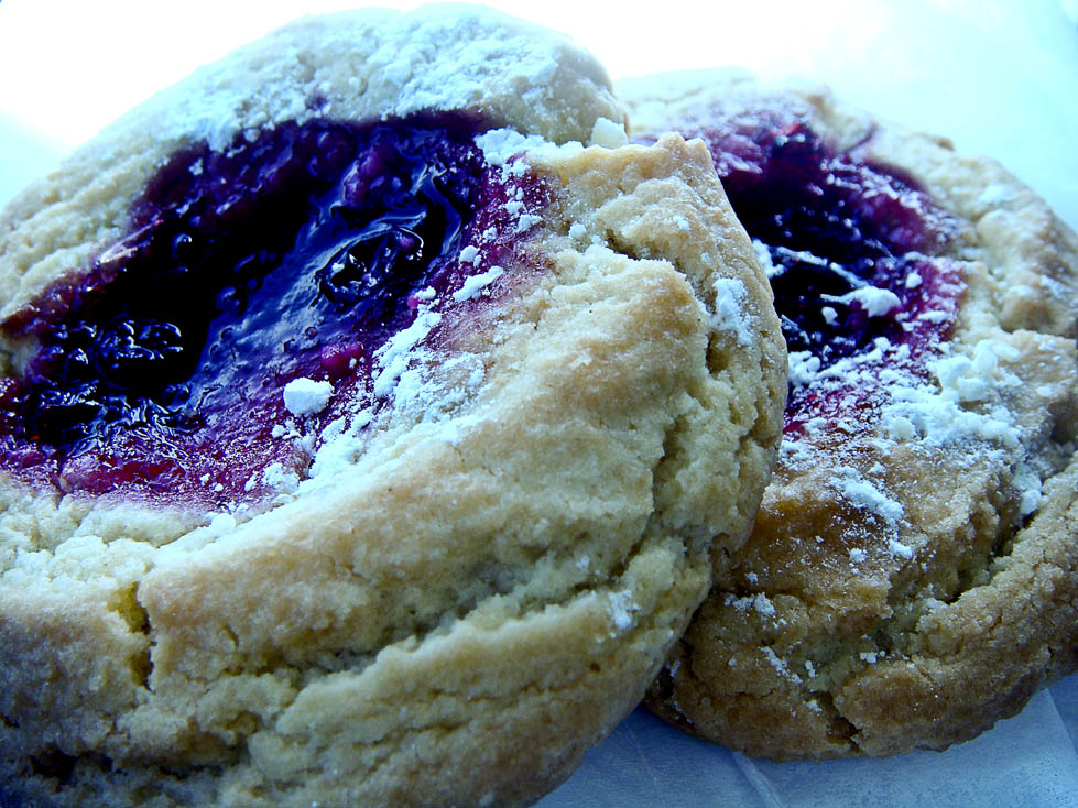 Lingonberry Shortbread Cookies
